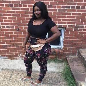 Meet your Posher, Deangela